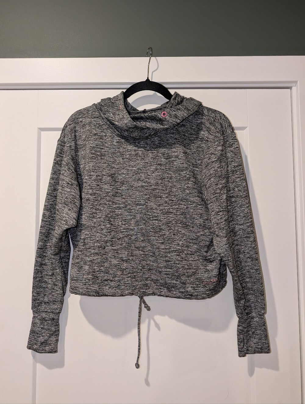 4/$16 ❇️ Bershka Start Moving Heathered Gray Crop Hoodie